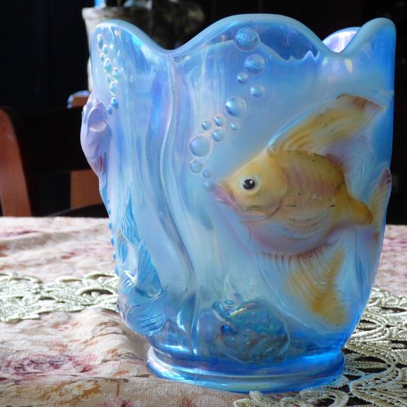 FENTON BLUE OPALESCENT SCALLOPED RIM FISH BOWL VASE PLANTER HANDPAINTED SIGNED - Picture 12 of 14